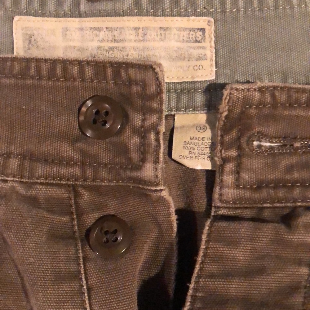 American Eagle Outfitters Green Cargo Shorts - Picture 2 of 5